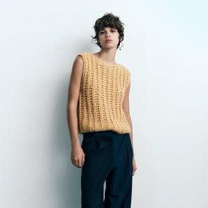 Zara Cropped Knit Vest L